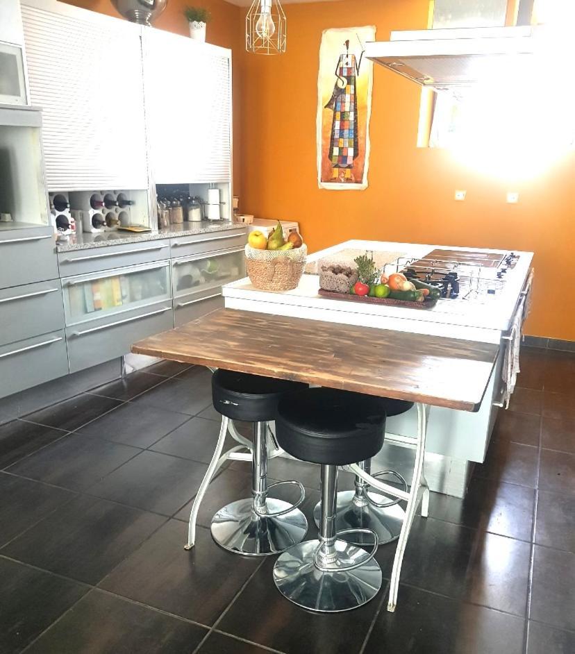 Beau Logement En Centre Ville Beaugency Ngoại thất bức ảnh